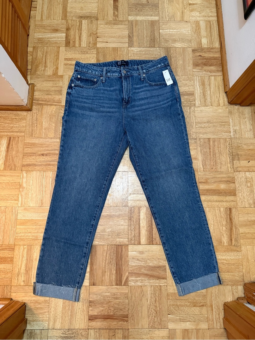 GAP Boyfriend Jeans - Picture 2 of 5